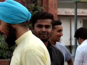 Pengadilan Jerman: Kaum Sikh Tetap Wajib Pakai Helm Motor