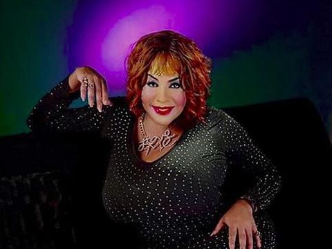 Transgender  berwajah rusak setelah operasi plastik di acara Botched