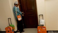 Fasilitas asrama Haji Pondok Gede digunakan untuk transit jemaah calon haji sebelum diberangkatkan ke tanah suci