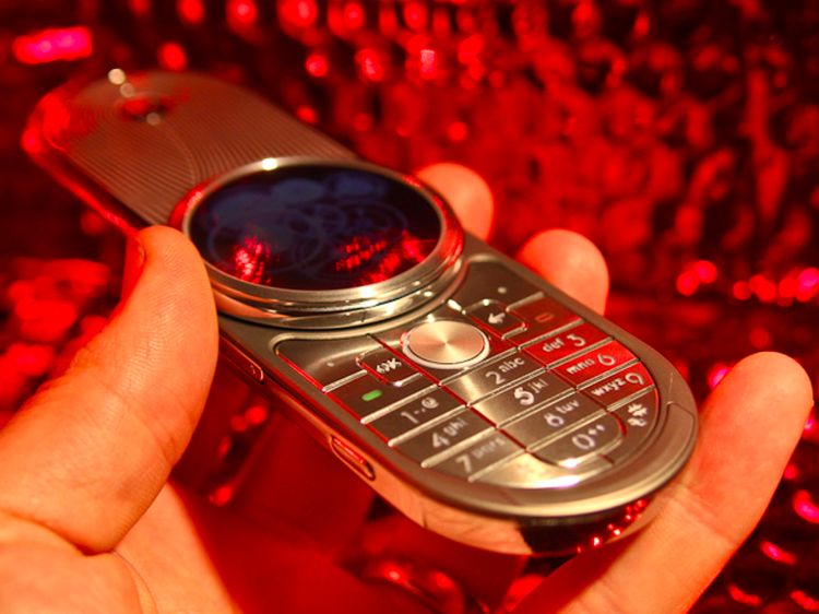 Pesona Motorola Aura, Ponsel Super Mahal di Masa Silam