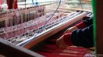 Tenun Songket Jembrana Berharga Puluhan Juta