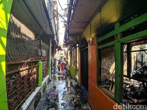 Cerita Warga soal Kebakaran yang Hanguskan 30 Rumah di Jatinegara