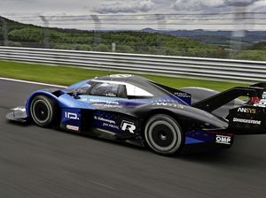 Mobil Listrik VW Kalahkan Rekor Formula 1