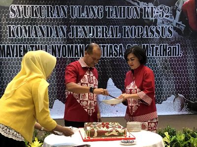 Buku Biografi untuk Danjen Kopassus