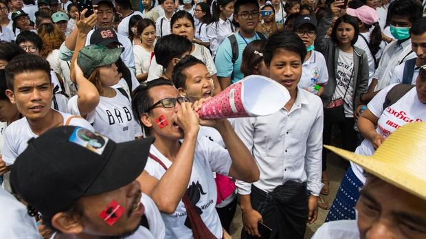 Ribuan Orang Tuntut Keadilan untuk Bocah Korban Pemerkosaan