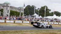 Sementara untuk rekor barunya di Goodwood Festival of Speed yang diadakan di Inggris, mobil membukukan catatan waktu 41,18 detik. Mobil dikendarai oleh pebalap Romai Dumas yang merupakan seorang pebalap Le Mans 24 jam. Istimewa/Dok. Volkswagen.