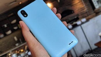 Dapur pacunya ditenagai prosesor quad core berkecepatan 1,3 GHz, RAM 1 GB dan ROM 16 Foto: Adi Fida Rahman/detikINET
