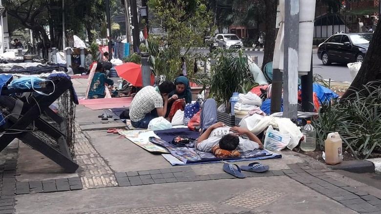Imigrasi Harap UNHCR Segera Bawa Pencari Suaka Telantar ke Luar Negeri Imigrasi Harap UNHCR Segera Bawa Pencari Suaka Telantar ke Luar Negeri