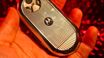 Penampakan bagian belakangnya yang memang terlihat mahal. Foto: Pocket Lint