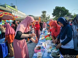 Serunya Festival Rujak Uleg di Ponorogo
