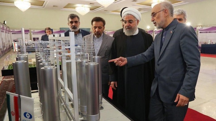 Nuklir Iran: Pemerintah umumkan rencana baru yang melanggar kesepakatan nuklir