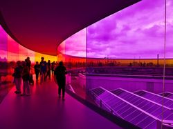 Deretan Tempat Futuristik yang Terasa Seperti di Masa Depan