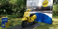 Vespa GTS 150. 
