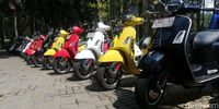 Mendaki Kemacetan Puncak dengan Vespa GTS 150 