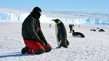 Atlantis tidak pernah ada. Teorinya yang digunakan adalah jika Bumi datar, ia tidak memiliki kutub - Utara atau Selatan. Jadi, orang-orang yang meyakini Bumi itu datar, akan secara alami percaya bahwa kutub utara dan selatan hanyalah propaganda. Foto: via Brainberries