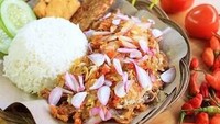 Sesuai dengan namanya Ayam Geprek Mr. Chiz mengandalkan menu ayam geprek dengan keju mozarella berlimpah. Sambal berlimpah cabai rawit merah ini nikmat disantap hangat. Foto: istimewa