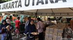 Warga Sunter Serbu Sembako Murah
