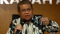 Juru Bicara Mahkamah Agung (MA), Andi Samsan Nganro, memberikan keterangan pers terkait PK Baiq Nuril di Gedung Mahkamah Agung, Jakarta, Senin (8/7/2019).