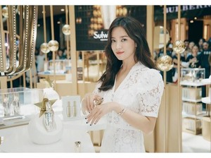 Perdana! Song Hye Kyo Buka Suara usai Resmi Cerai dari Song Joong Ki