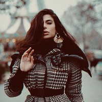 Aku bangga pada diriku sendiri karena aku tidak menjual tubuhku untuk bisa aman, menjadi sukses. Ini adalah mimpiku sejak kecil dan sekarang aku punya kesempatan untuk mencobanya. Setiap hari aku mengatakan pada diriku sendiri bahwa suatu hari aku akan mendapatkan apa yang aku inginkan, katanya lagi. (Foto: Instagram/@negzzia)