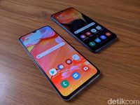 Punya Kemiripan, Pilih Galaxy A50 atau Galaxy A70?