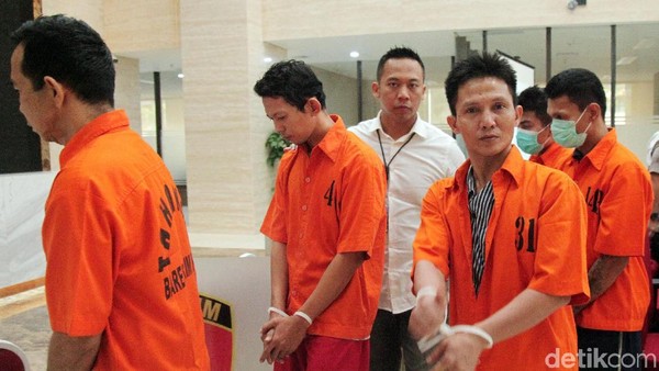 Polisi Gulung Sindikat Penipuan Online Beromzet Miliaran Rupiah