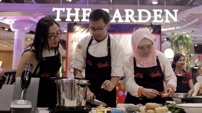 Serunya Ketika Ibu-ibu Ikut Pelatihan Memasak