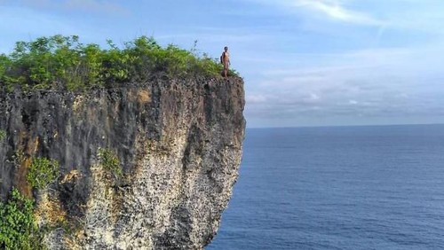 Tebing Karang Boma di Bali