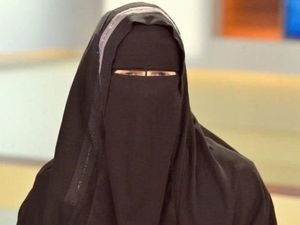 Larangan Niqab di Tunisia Merupakan Reaksi terhadap Bom Bunuh Diri