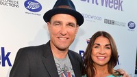 Aktor dan pesepakbola Vinnie Jones tengah berduka setelah ditinggal sang istri, Tanya Jones yang wafat akibat penyakit kanker kulit yang juga dialami Vinnie.