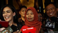 Diberitakan sebelumnya, permohonan amnesti diajukan karena Peninjauan Kembali (PK) Baiq Nuril ditolak oleh Mahkamah Agung (MA). Presiden Joko Widodo (Jokowi) juga menyatakan memberikan ruang kepada Baiq Nuril untuk mengajukan upaya amnesti.