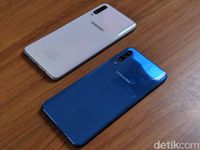 Punya Kemiripan, Pilih Galaxy A50 atau Galaxy A70?