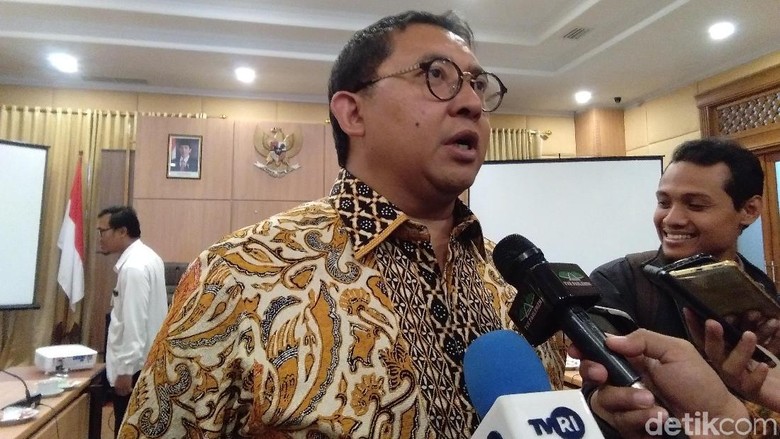 Fadli Zon: Bangun Istana di Papua Bukan Solusi Fadli Zon: Bangun Istana di Papua Bukan Solusi