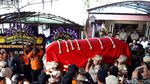 Duka dan Air Mata Iringi Proses Pemakaman Sutopo Purwo Nugroho