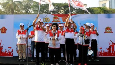 Jalan Sehat HUT Bhayangkara ke-73