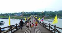 Jembatan Mon, Sangkhlaburi, Thailand (John McMahon/BBC)