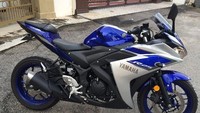 Setelah Yamaha R15 diluncurkan, Yamaha R25 diluncurkan yang mengimbangi dengan Kawasaki Ninja 250RR. Istimewa/Dok. imotorbike.