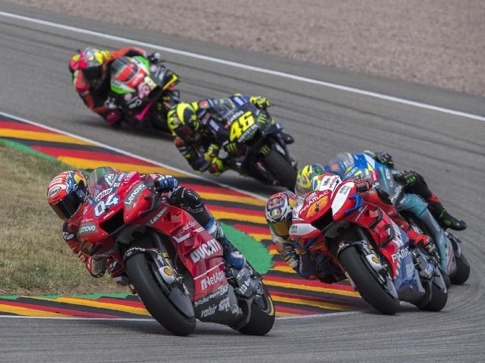 Andrea Dovizioso mulai kehilangan daya saing dengan Marc Marquez (Mirco Lazzari gp/Getty Images) Andrea Dovizioso mulai kehilangan daya saing dengan Marc Marquez (Mirco Lazzari gp/Getty Images)