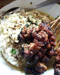 Uenak Poll! Nasi Becek dan Nasi Tempong Khas Jawa Timur
