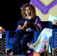 Sementara itu, netizen lainnya menulis, Saya selalu mendukung Michelle Obama. Tapi rambut alaminya adalah bagian yang terbaik. (Foto: Bennett Raglin/Getty Images for ESSENCE)