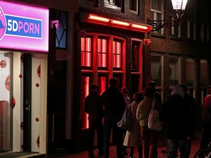 Amsterdam Sudah Lelah dengan Turis yang Cuma Mau Mabuk, Ganja dan Seks