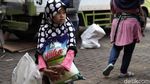 Warga Sunter Serbu Sembako Murah