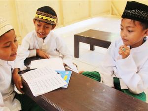 Bola Liar Penghapusan Pendidikan Agama