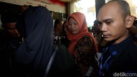 Hakim MA memutuskan tetap menghukum Baiq Nuril dengan hukuman penjara selama 6 bulan dan denda Rp 500 juta subsider 3 bulan kurungan.