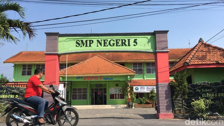 Hore! 5 SMPN Kota Mojokerto Buka PPDB Sistem Zonasi Gelombang II Hore! 5 SMPN Kota Mojokerto Buka PPDB Sistem Zonasi Gelombang II
