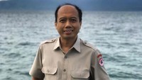 Di Twitter dan Instagram, Sutopo giat membagikan informasi soal bencana. Semua tak lepas dari perannya sebagai Kepala Pusat Data Informasi dan Humas BNPB. Ia eksis di Instagram dengan ratusan ribu followers. Foto: Twitter dan Instagram Sutopo Purwo Nugroho