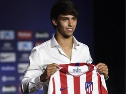 Atletico Madrid ada di posisi ketujuh. Nilai skuat mereka ada di angka 910 juta euro. Los Rojiblancos baru saja mendatangkan pemain 120 juta euro dengan menebus Joao Felix dari Benfica. (Foto: Pierre-Philippe Marcou/AFP)