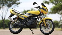 Species motor Yamaha ini diberi julukan “Raja” di masa 90-an karena memiliki kapasitas 135cc dan bertenaga kuda 21 hp. Istimewa/Dok. Wawa.