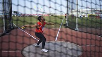 Permintaan beliau bertujuan pelemparan cakram yang sempurna bisa disaksikan pemuda Phaeacia lalu permintaan raja terpenuhi hingga lempar cakram menjadi salah satu cabang olahraga. Gettyimages.
