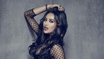 Kehamilannya Jadi Heboh, Siapa Shay Mitchell?